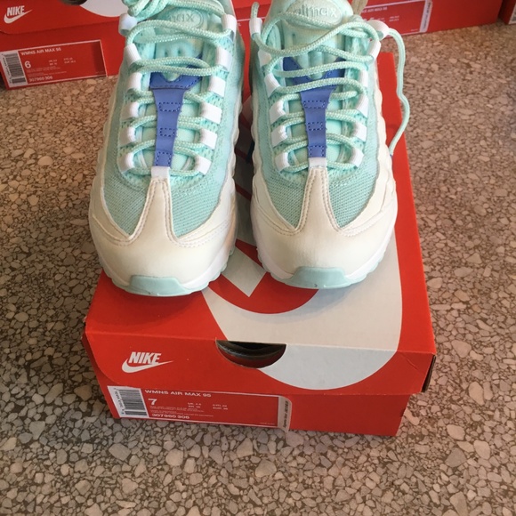 NIKE AIR MAX 95 - Picture 6 of 6